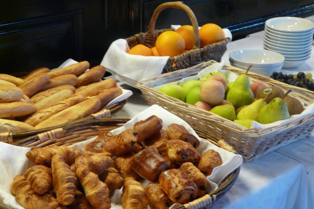 Hostellerie D'Heloise Logis 클뤼니 외부 사진